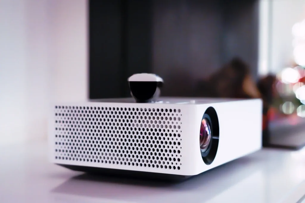 Best Screen Projectors for Samsung Phones in 2024