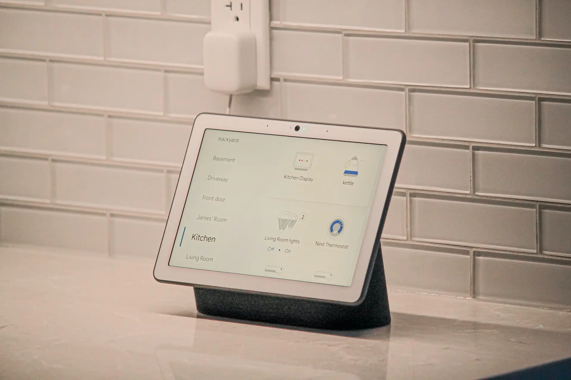Google Nest Hub Max Smart Display May Soon lose Two of Its Most Powerful Features