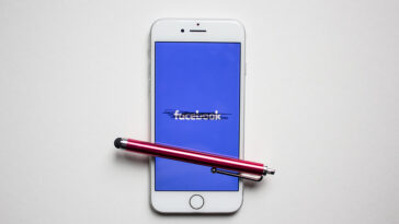 The Google Play Store Rating For Facebook Has Recently Dropped From 4.0 to 2.6.