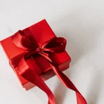 Best Christmas Gifts For iPhone Users 2021
