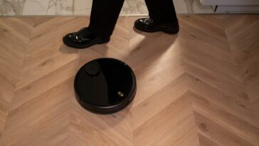 Best Budget Robot Vacuum For Pet Hair in 2023