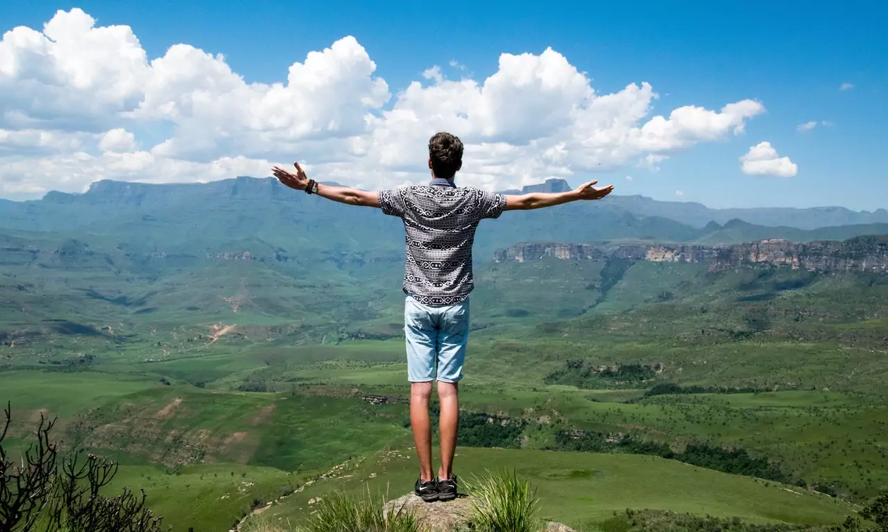 How To Achieve Success By Developing Rapport With People