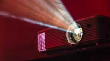 Best Screen Projectors for Samsung Phones in 2023
