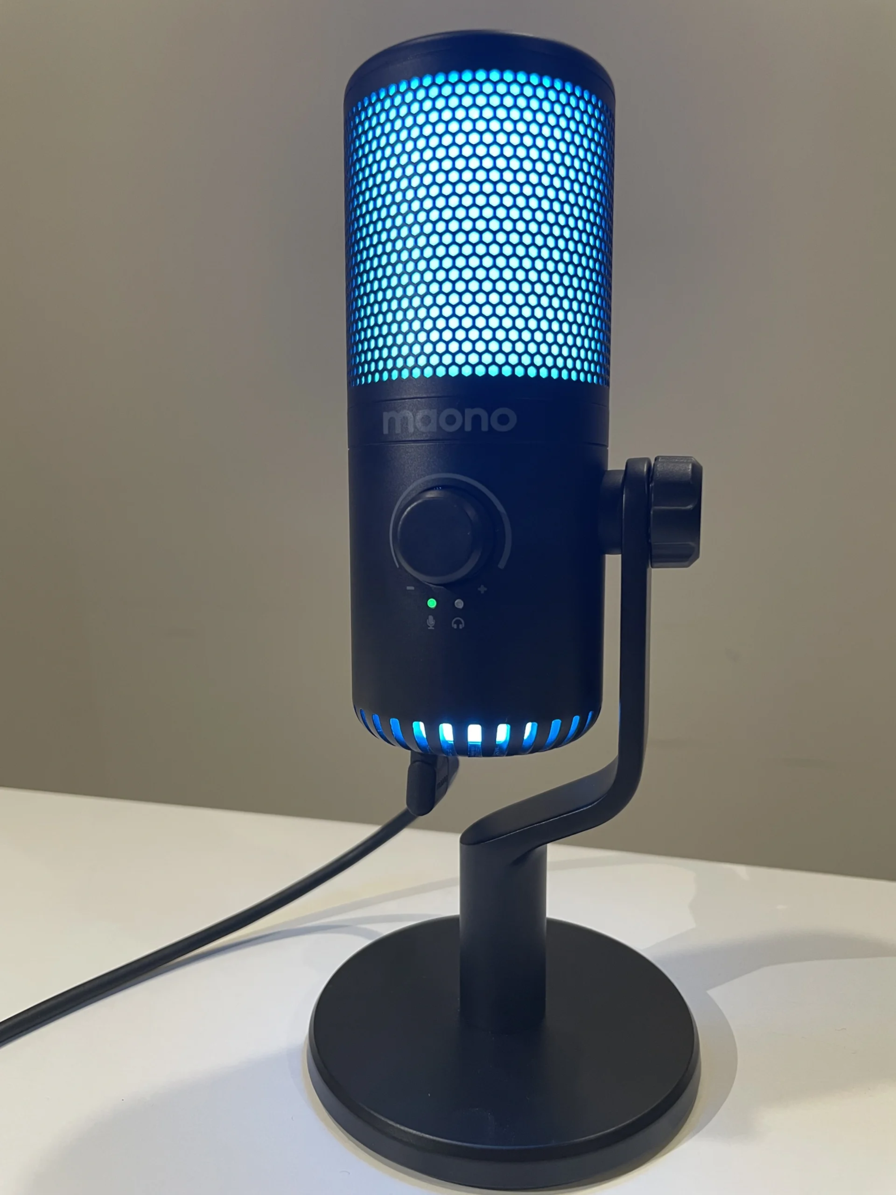 Maono-DM30-RGB-Lighting-Blue