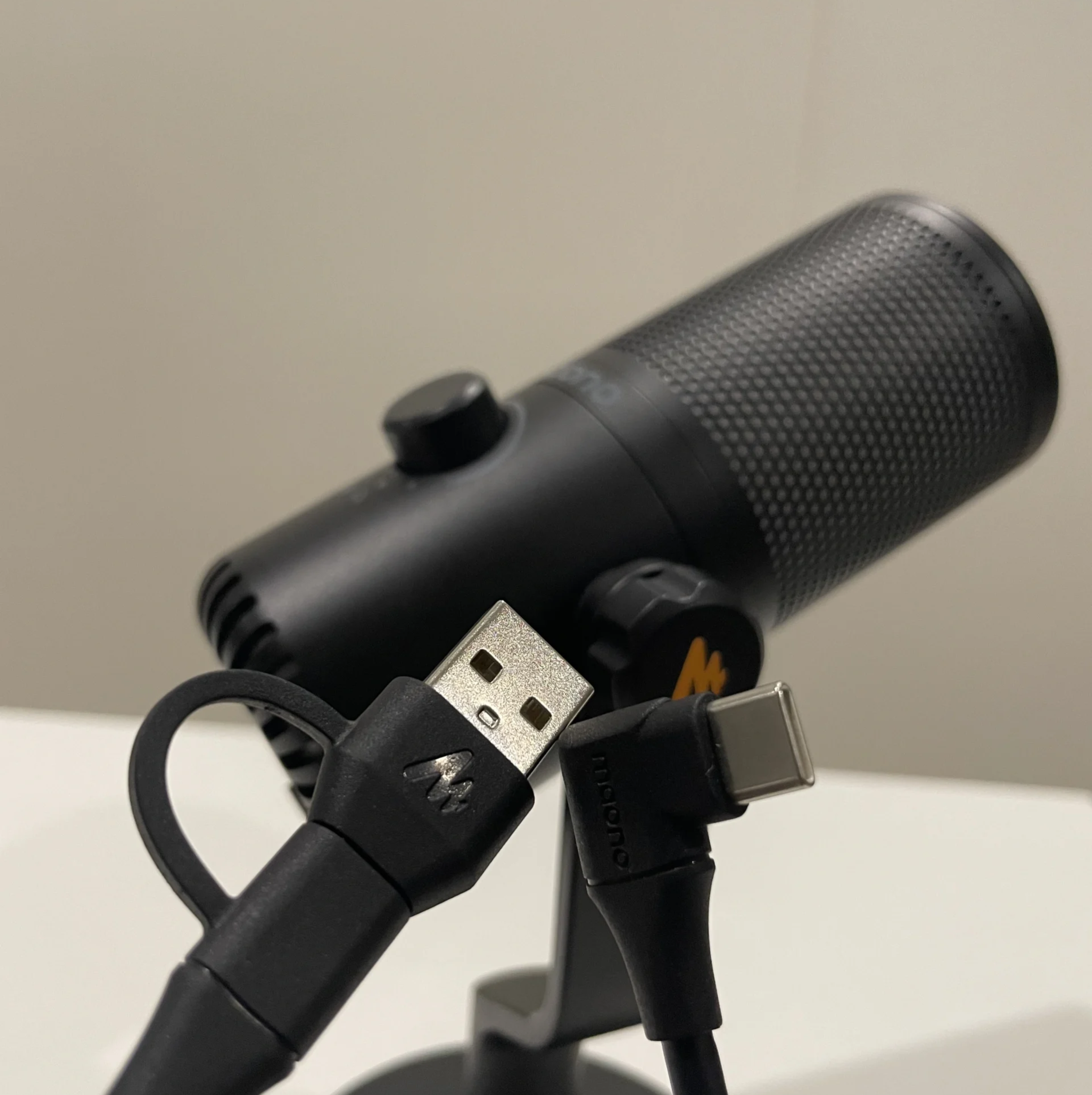 Maono-DM30-RGB-Microphone-USB-Cable
