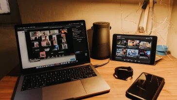 Navigating Video Conferencing Etiquette: 15 Tips for Professional Virtual Meetings